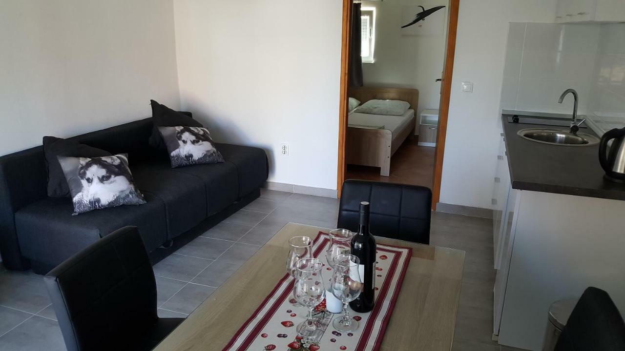 Ferienwohnung Apartman Luka Vodice Exterior foto