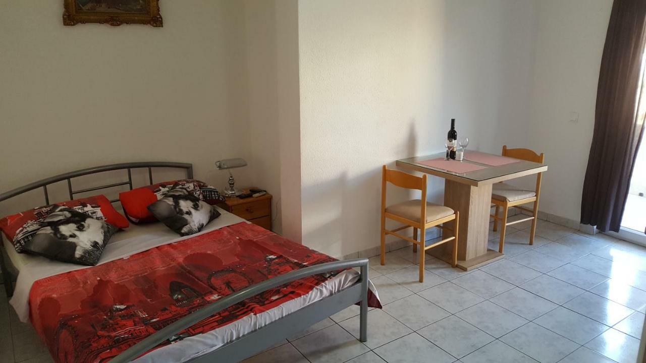 Ferienwohnung Apartman Luka Vodice Exterior foto