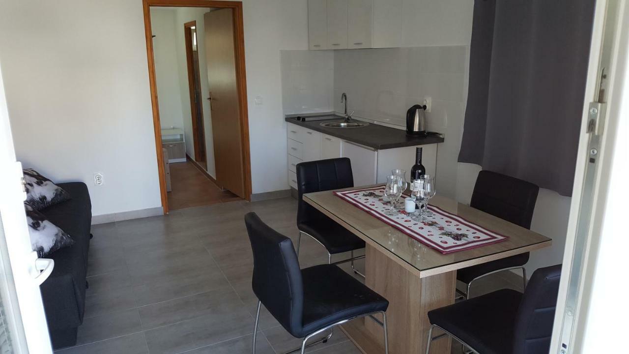 Ferienwohnung Apartman Luka Vodice Exterior foto